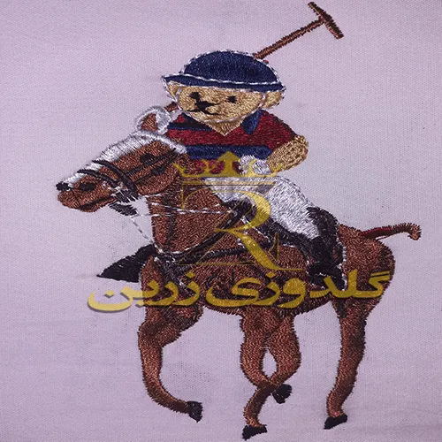 گلدوزی روی لباس
