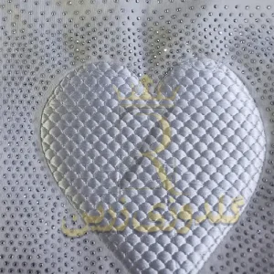 گلدوزی روی لباس