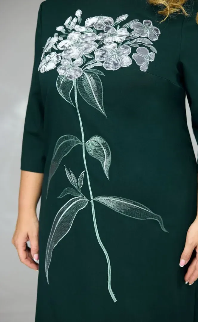 گلدوزی روی مانتو